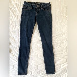 Womens Express Jeans. Size 0R. legging, low rise.